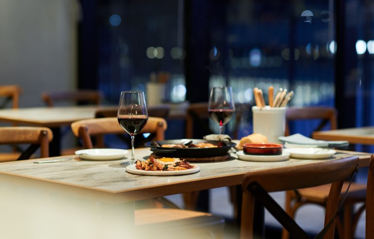 LA BODEGA – CUCHAREO