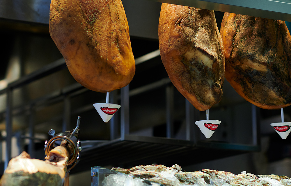 LA BODEGA – CUCHAREO